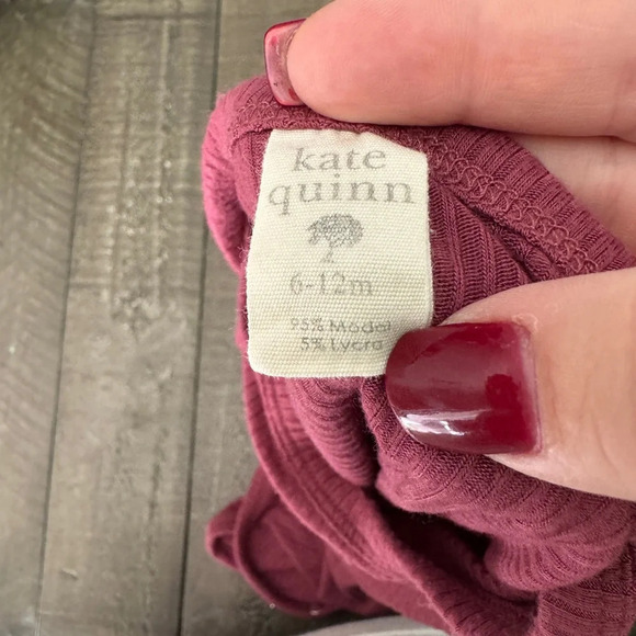KATE QUINN Maroon Ribbed Modal Blend Bodysuit Rolled Sleeves Size 6-12 months - Picture 3 of 3